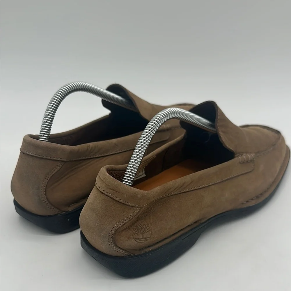 Timberland Mens Size 8.5 Tan Slip-On Loafers with Wedge Sole and Suede Material